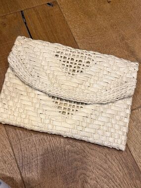Banana Republic Cream Woven Straw Clutch